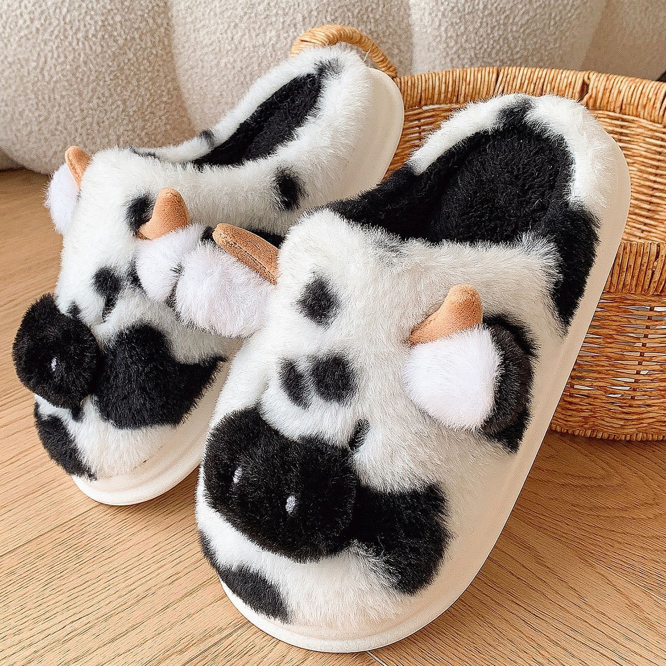 Cute Cartoon Cow Plush Slippers Winter Warm Indoor Bedroom Floor Fuzzy Slipper Couple Non-slip House Shoes